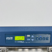 Esco Isoclean Positive 4 Glove Isolator image 2